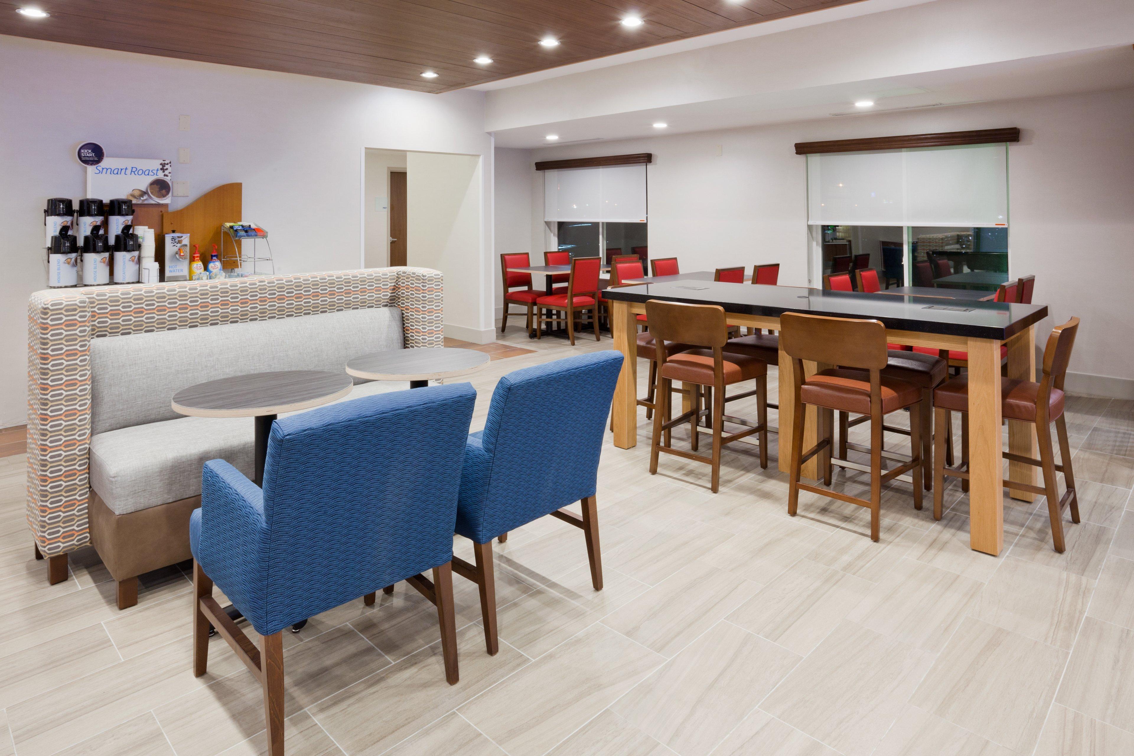 Holiday Inn Express & Suites - Dickinson By Ihg Εξωτερικό φωτογραφία