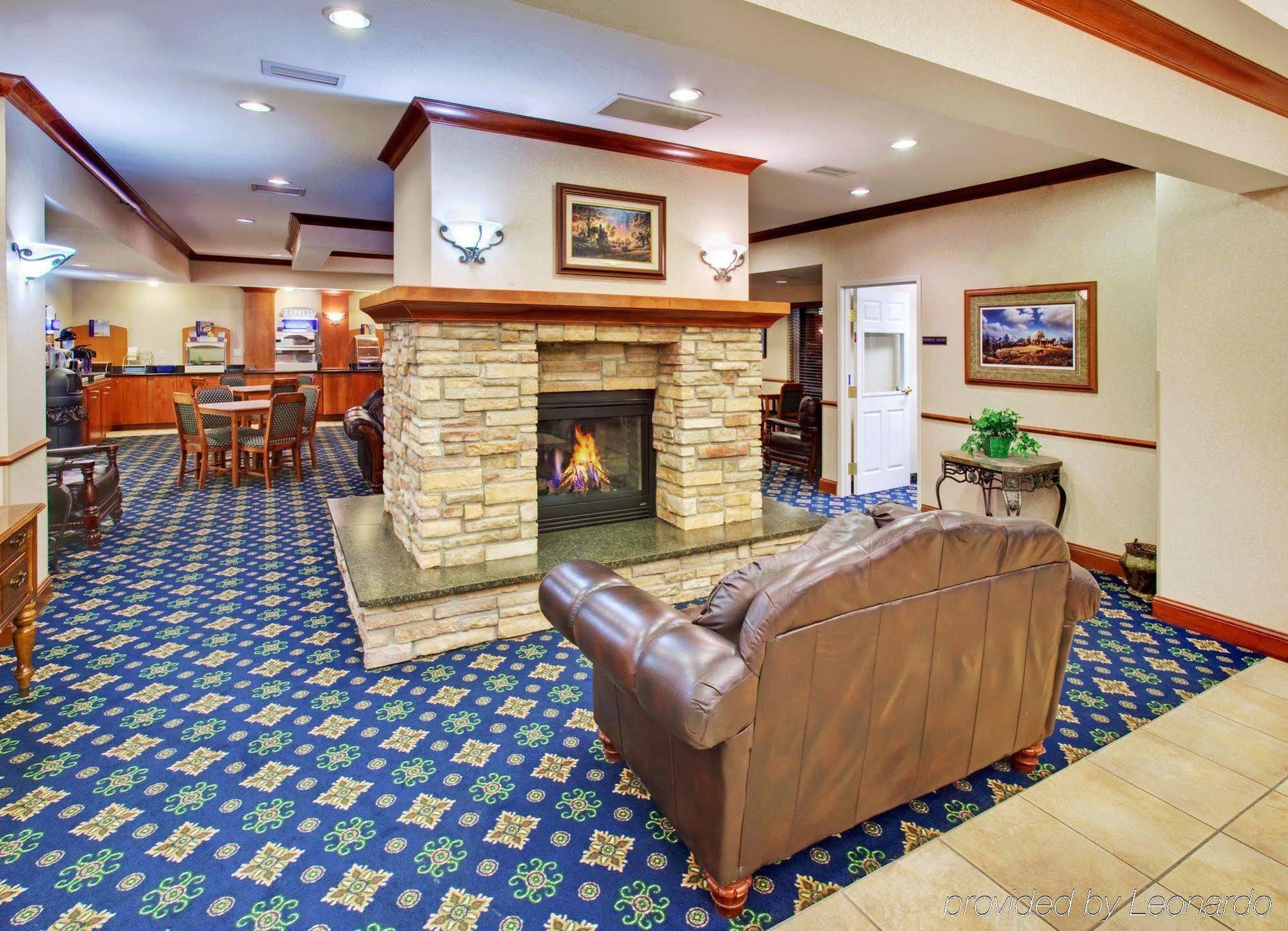 Holiday Inn Express & Suites - Dickinson By Ihg Εσωτερικό φωτογραφία
