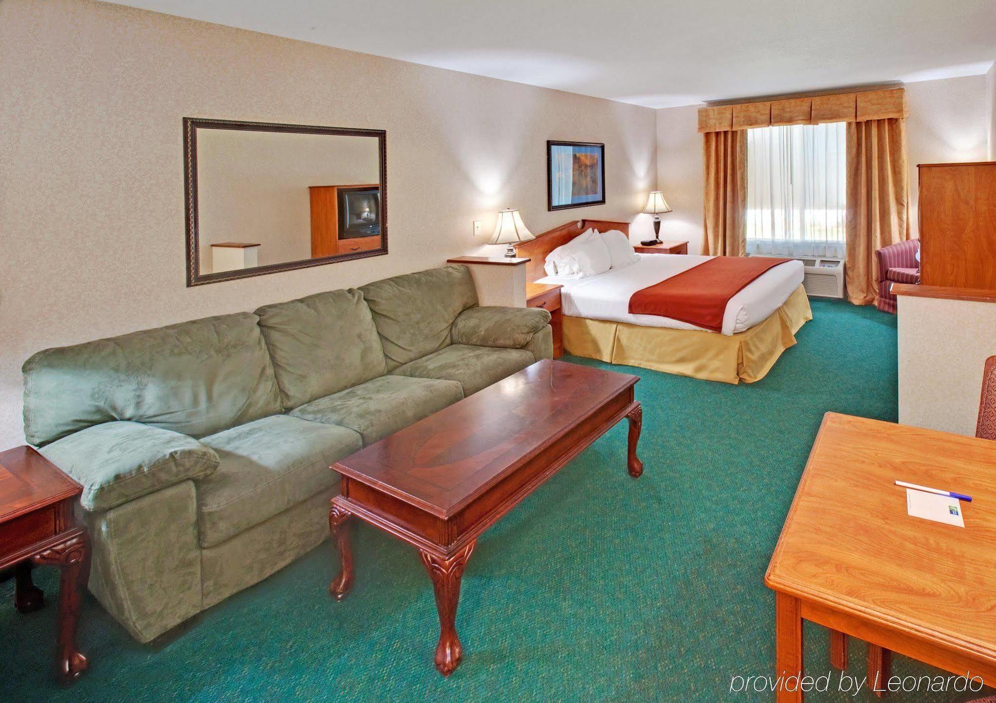 Holiday Inn Express & Suites - Dickinson By Ihg Εξωτερικό φωτογραφία